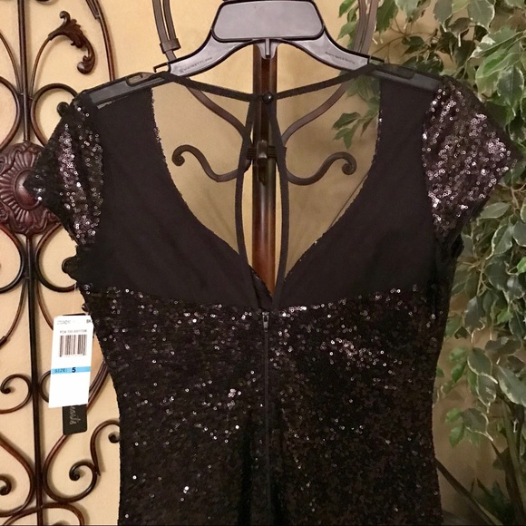 Black Sequin Illusion Cocktail Evening Dress.🖤. - Picture 4 of 6